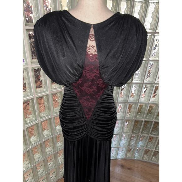 VTG Filigree Black Body Con Rouched Long Dress Lace Cap Sleeve Ruched - size 8 - Picture 5 of 12